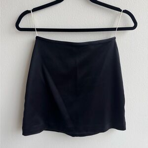 Aritzia Wilfred Classic Satin Mini Skirt Size 2